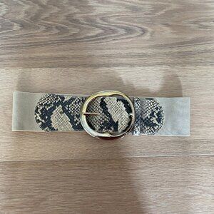 Bebe Women's  Snakeskin Print Waist Belt Size M/L